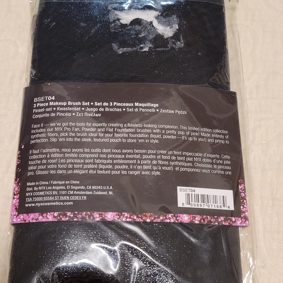 NYX 3 Piece Makeup Brush Set - Picture 4 of 4